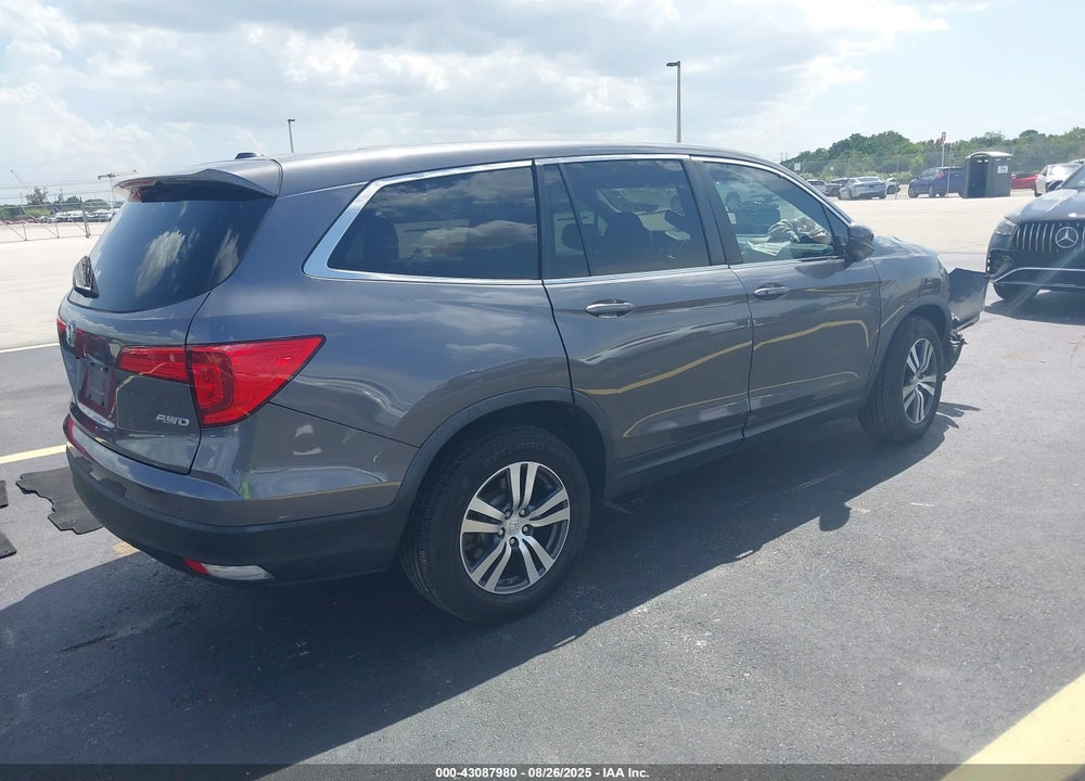 2017 HONDA PILOT VIN: 5FNYF6H54HB073258