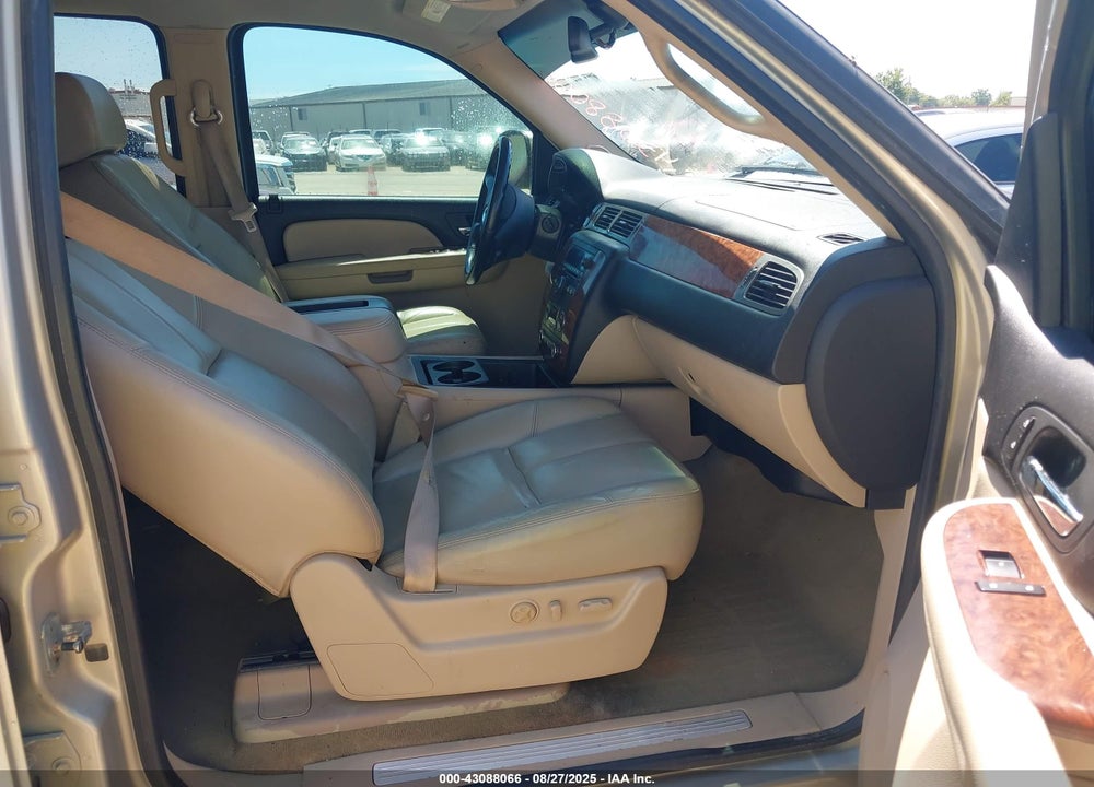 2007 CHEVROLET TAHOE VIN: 1GNFK130X7R137112