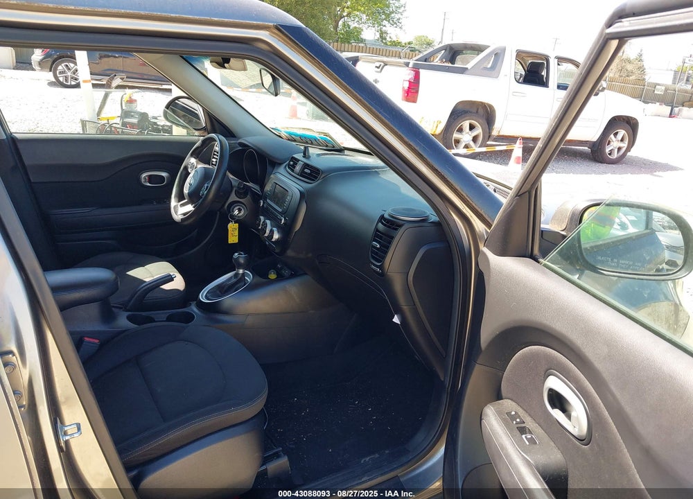 2018 KIA SOUL VIN: KNDJN2A23J7523670