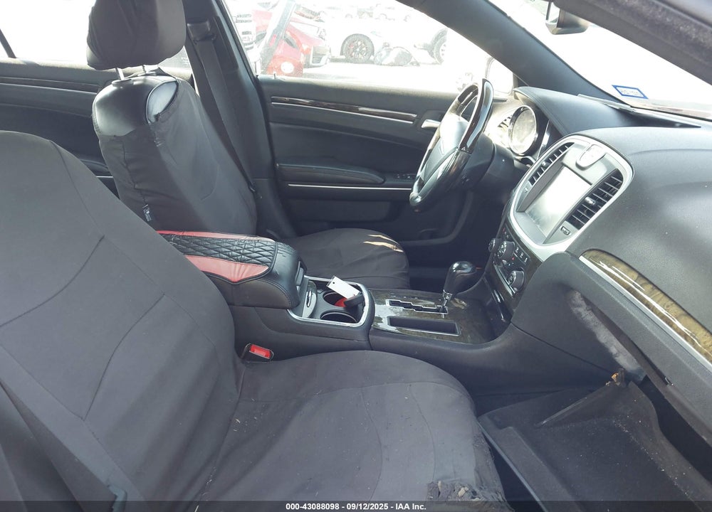 2013 CHRYSLER 300C VIN: 2C3CCAET6DH661826