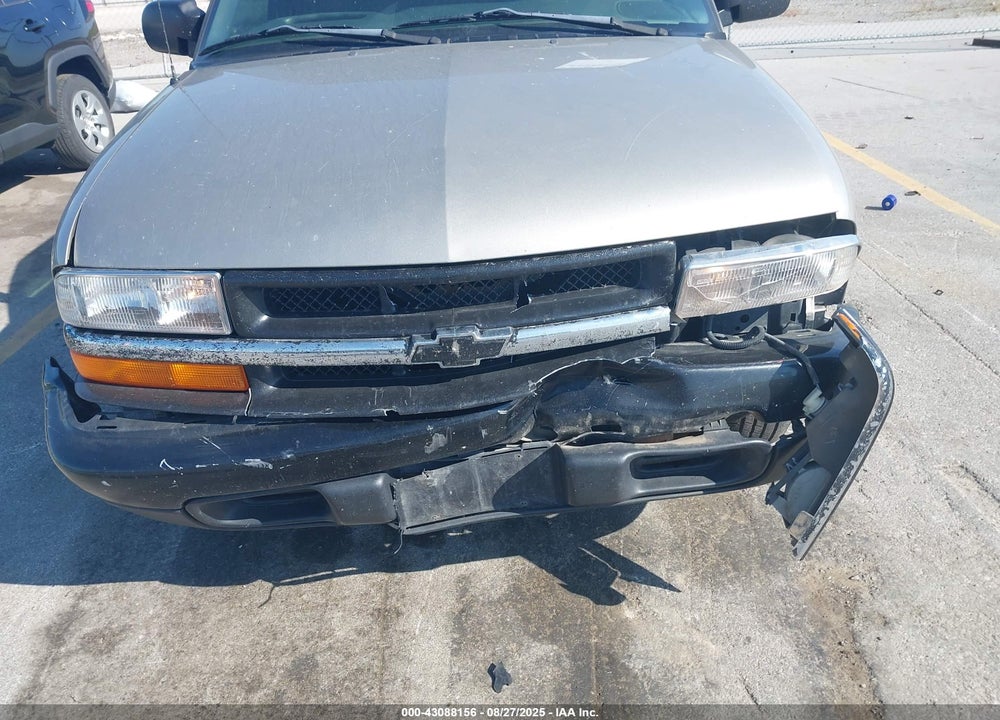1998 CHEVROLET S-10 LS FLEETSIDE VIN: 1GCCS14X8W8237950