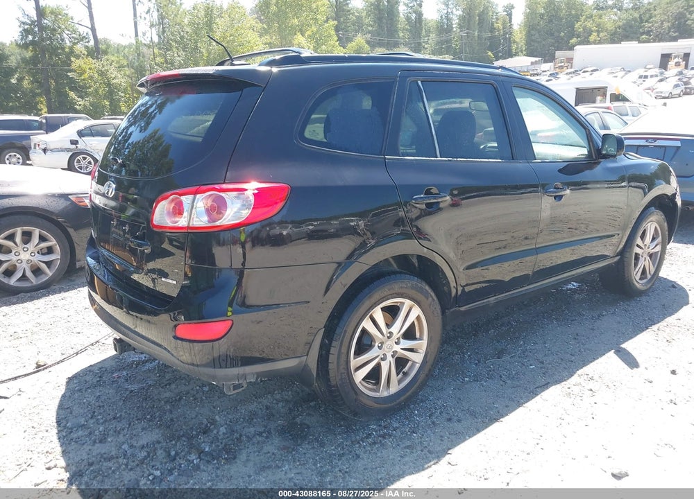 2012 HYUNDAI SANTA FE SE VIN: 5XYZHDAG8CG117858