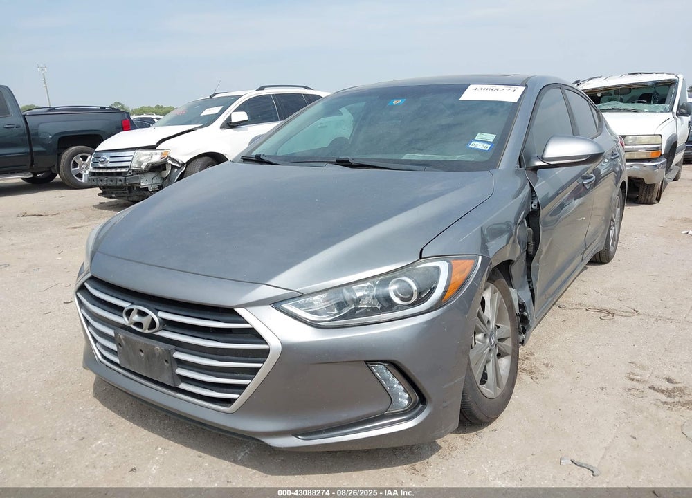 2018 HYUNDAI ELANTRA VIN: 5NPD84LF0JH311336
