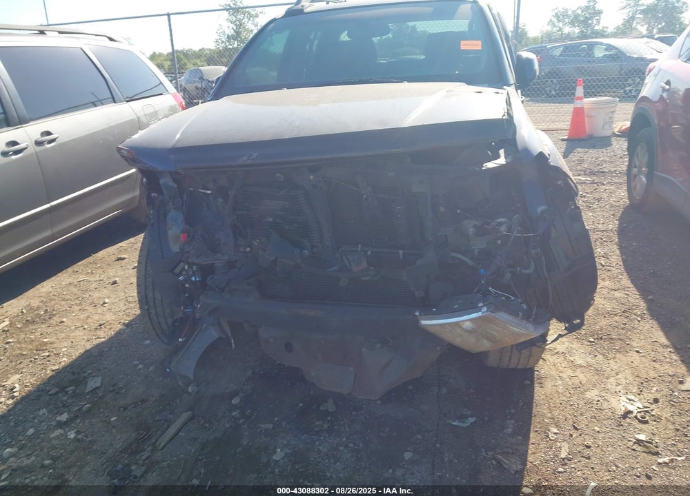 2006 NISSAN FRONTIER LE VIN: 1N6AD07U66C468501