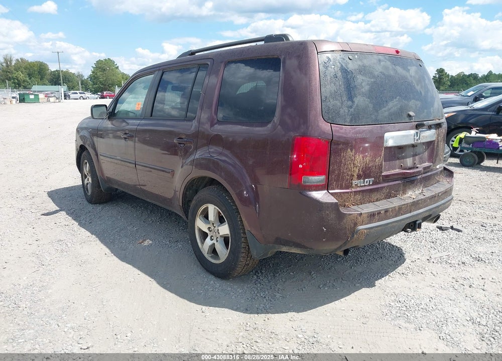 2011 HONDA PILOT EX-L VIN: 5FNYF4H58BB076224