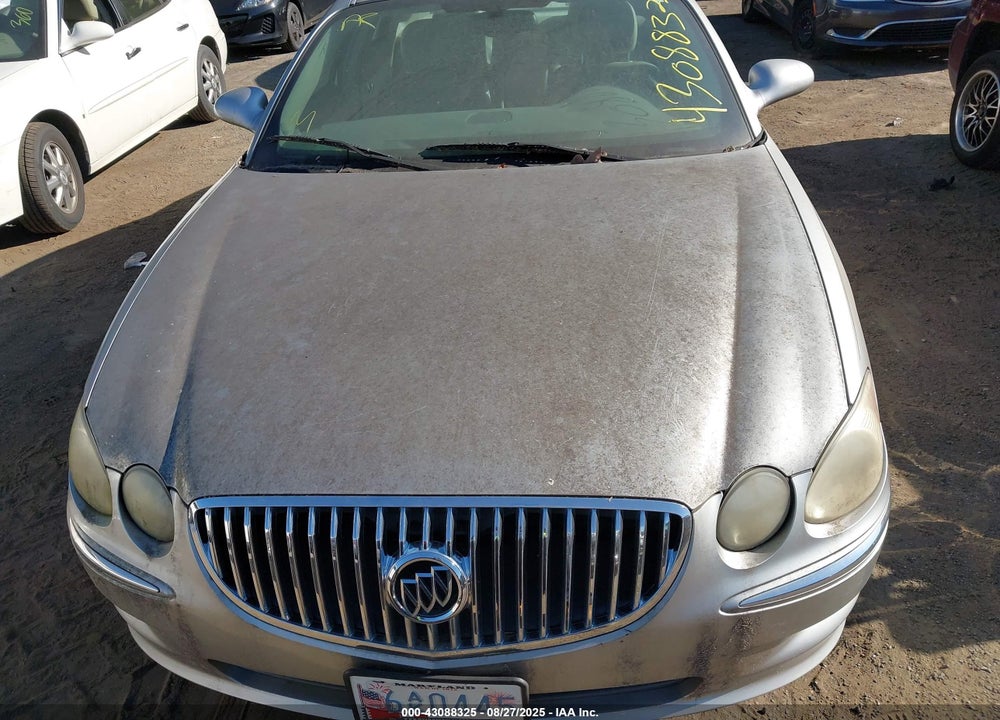 2008 BUICK LACROSSE VIN: 2G4WD582581162719