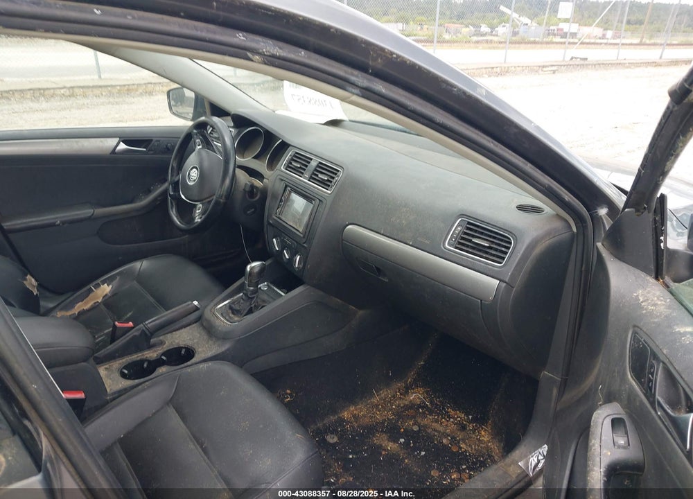 2017 VOLKSWAGEN JETTA 1.4T SE VIN: 3VWDB7AJ0HM330173