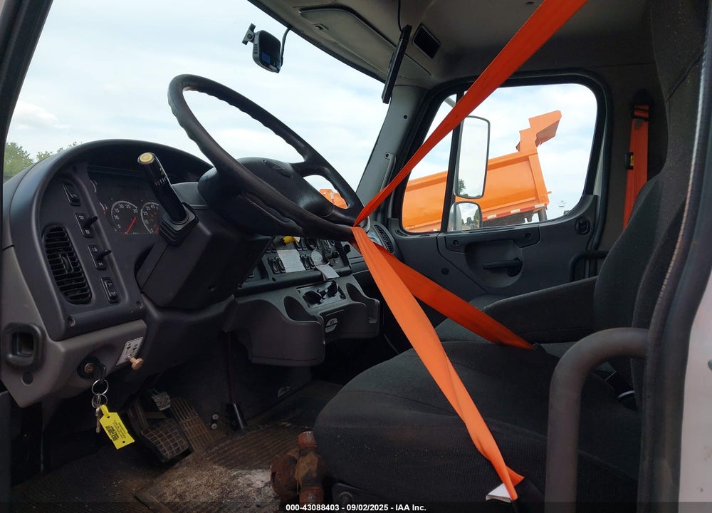 2018 FREIGHTLINER M2 106 VIN: 1FVACXFC5JHJU2518