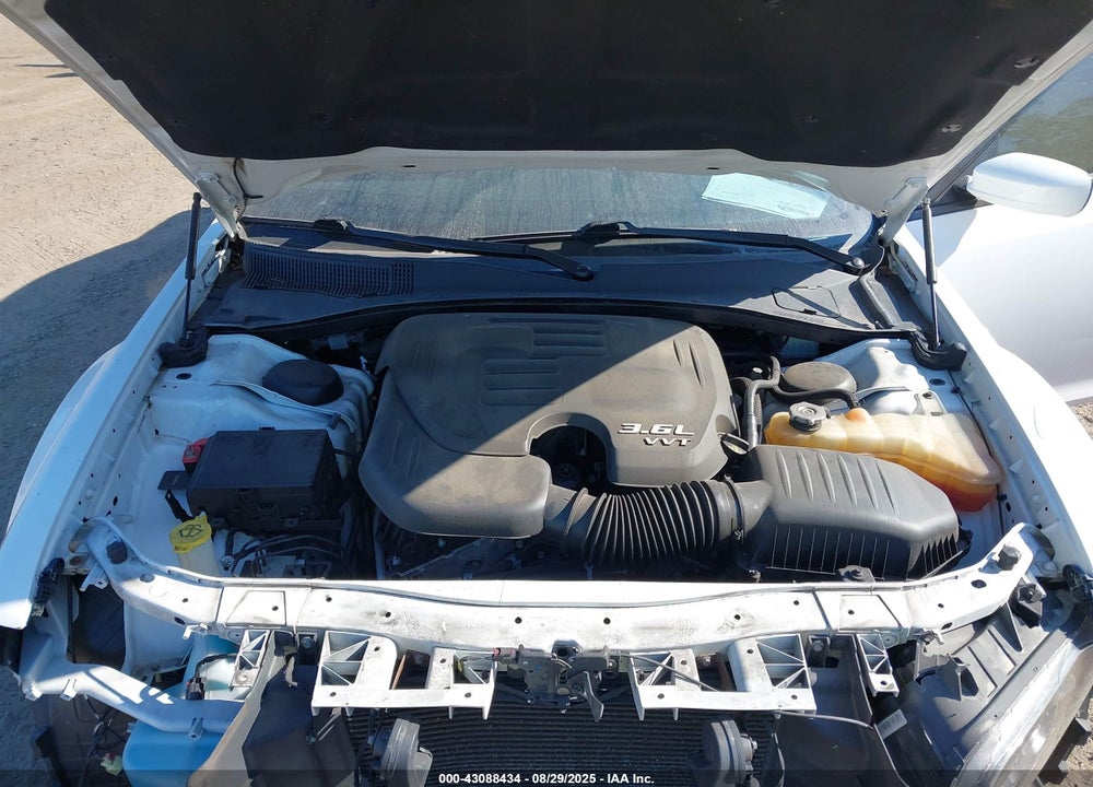 2019 CHRYSLER 300 300S VIN: 2C3CCABG8KH637970