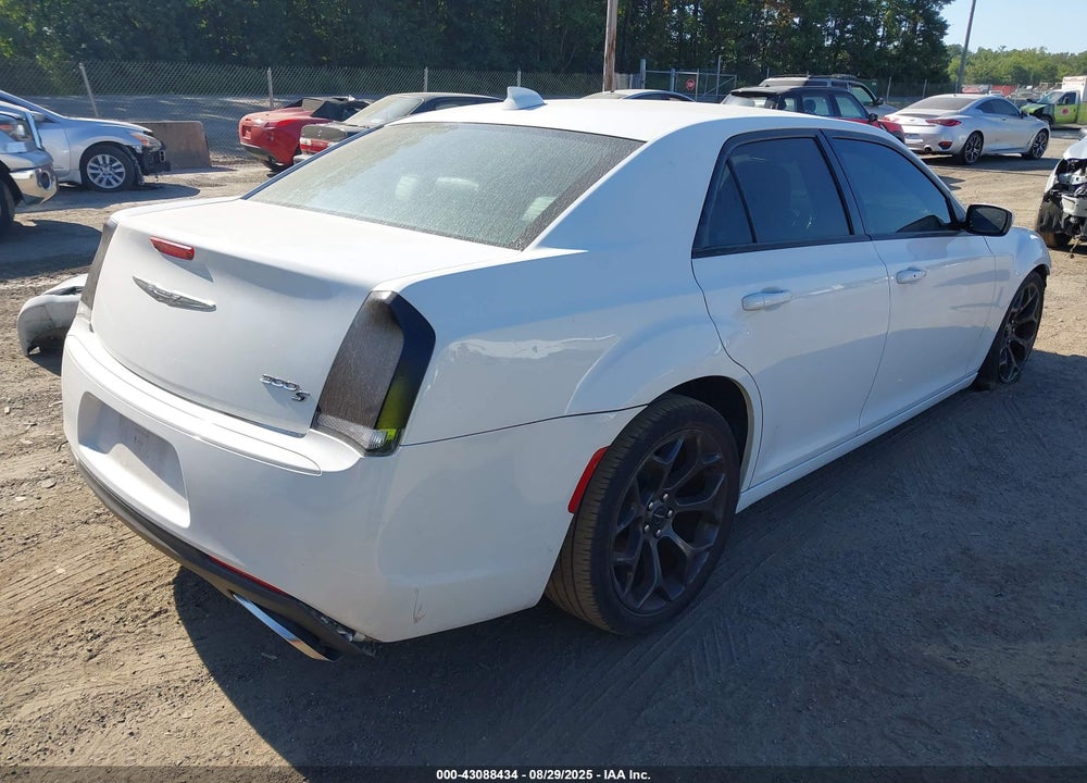 2019 CHRYSLER 300 300S VIN: 2C3CCABG8KH637970