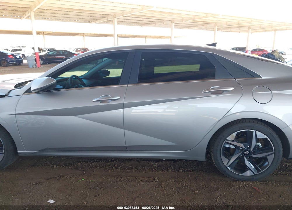 2021 HYUNDAI ELANTRA VIN: 5NPLP4AG2MH003728