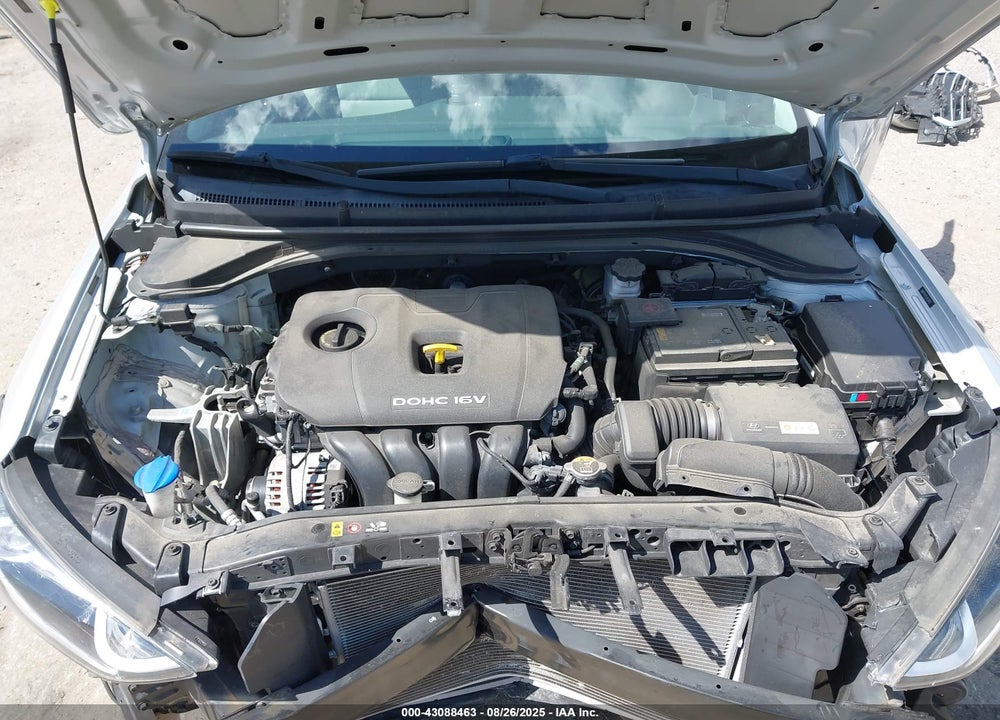 2018 HYUNDAI ELANTRA SE VIN: 5NPD74LF5JH236121