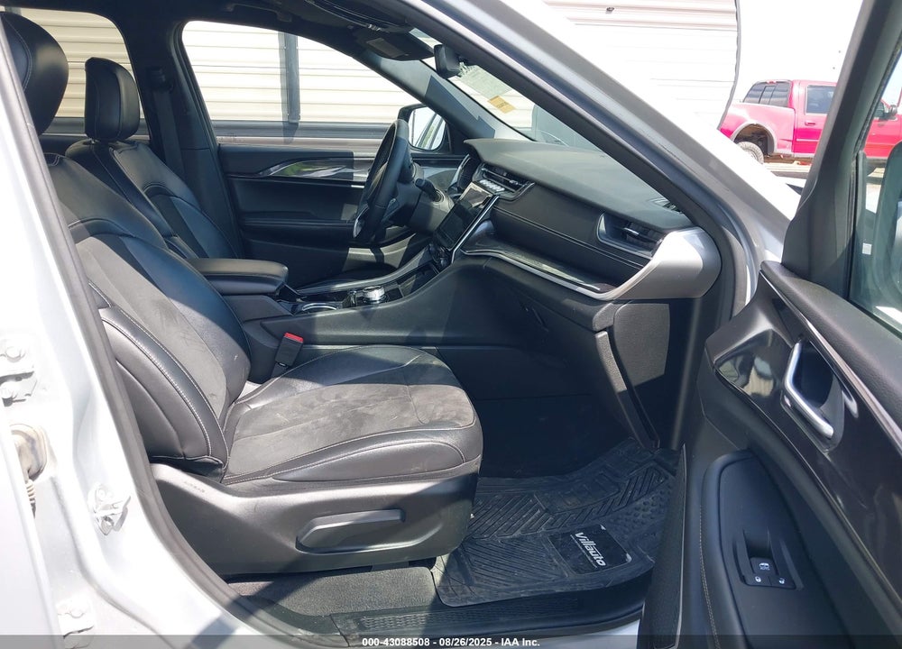 2021 JEEP GRAND CHEROKEE L ALTITUDE 4X2 VIN: 1C4RJJAG9M8207466