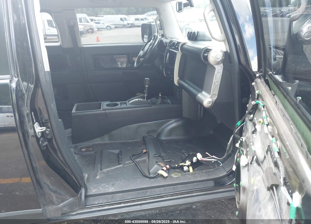 2010 TOYOTA FJ CRUISER VIN: JTEBU4BFXAK089812