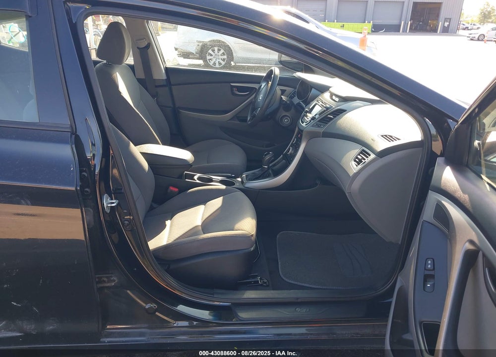 2014 HYUNDAI ELANTRA SE VIN: 5NPDH4AE0EH540437