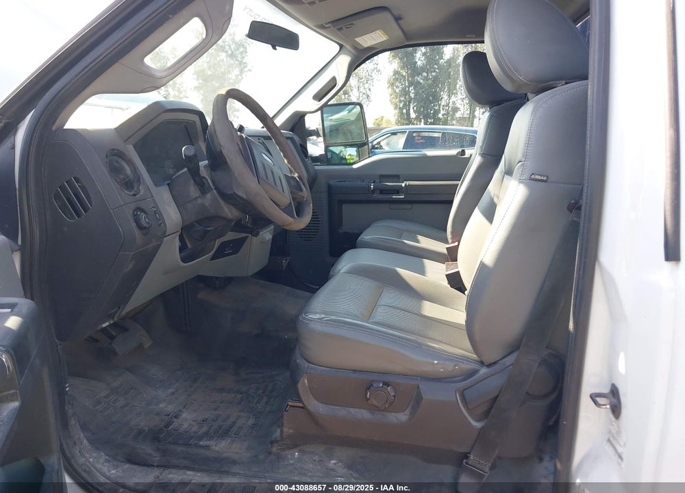 2013 FORD F-250 VIN: 1FTBF2B69DEA86695