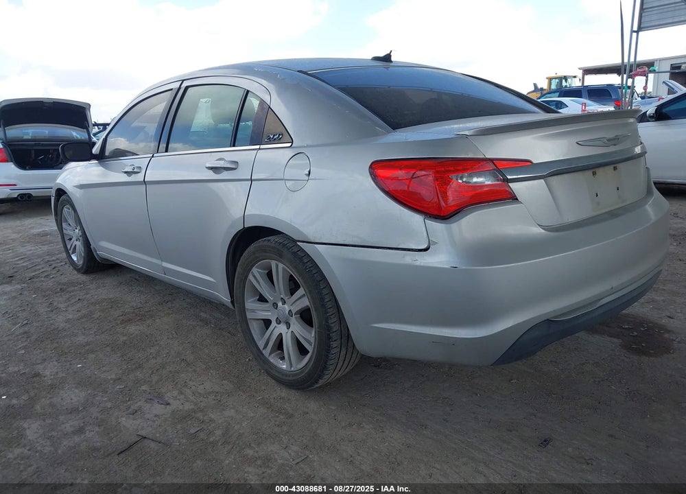 2012 CHRYSLER 200 VIN: 1C3CCBBB3CN211428