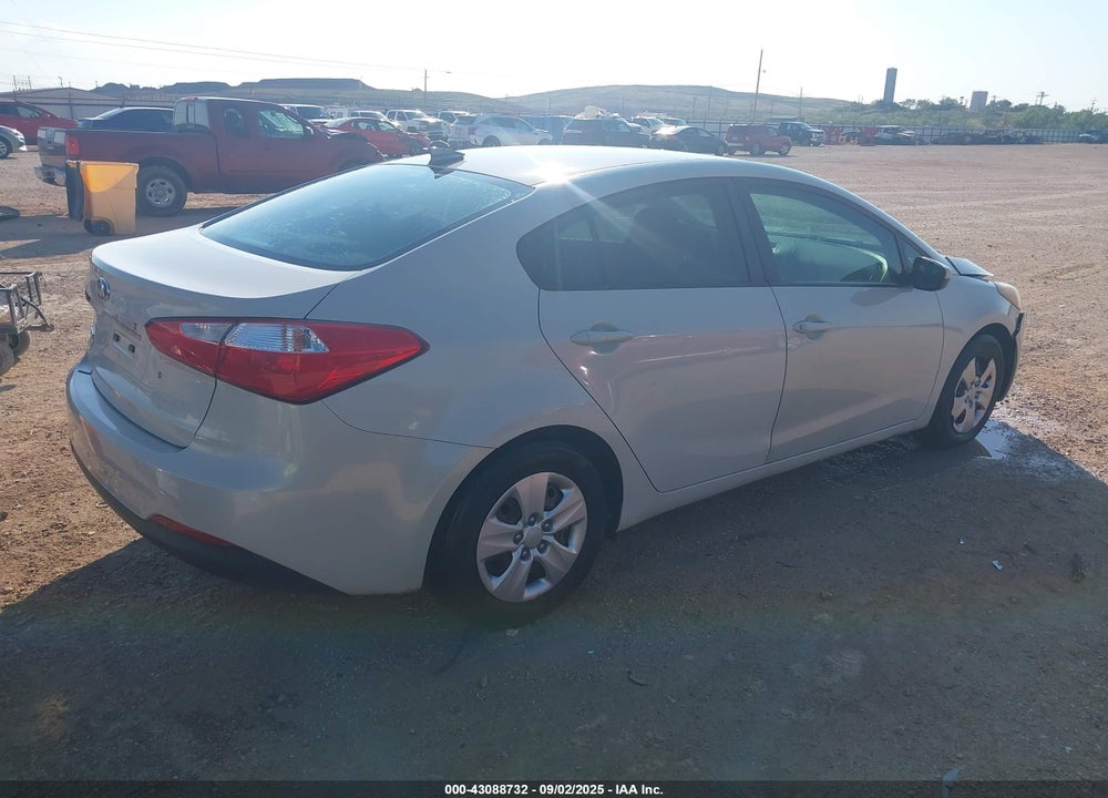 2015 KIA FORTE VIN: KNAFK4A61F5402133