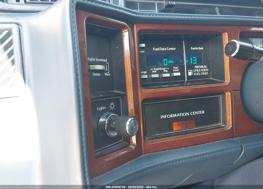 1991 CADILLAC FLEETWOOD 60 SPECIAL VIN: 1G6CG53B0M4271113