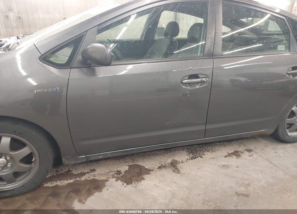 2008 TOYOTA PRIUS VIN: JTDKB20U083299212