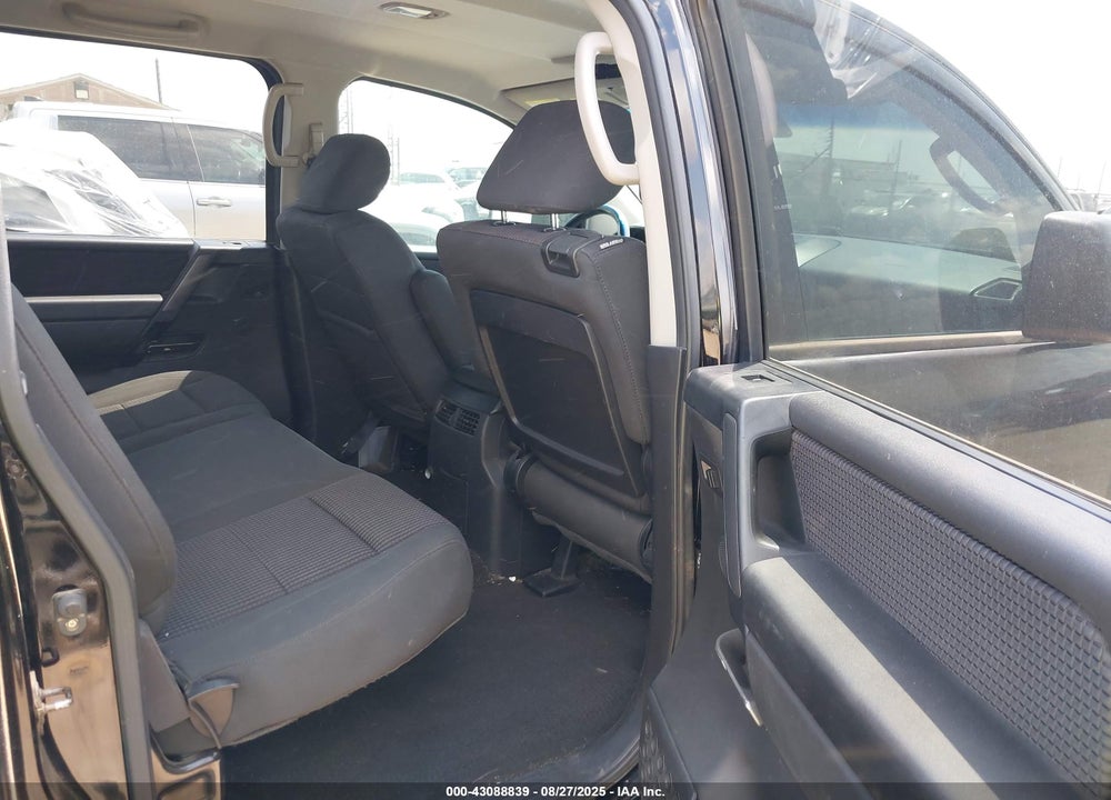 2010 NISSAN TITAN VIN: 1N6BA0EC1AN302567