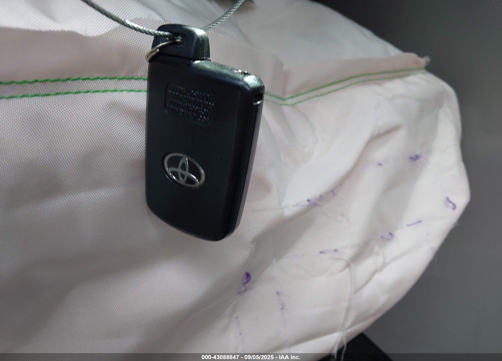 2019 TOYOTA HIGHLANDER VIN: 5TDJZRFH7KS605483