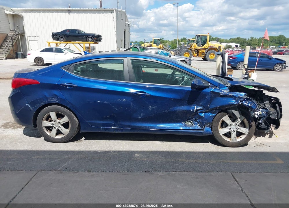 2013 HYUNDAI ELANTRA VIN: KMHDH4AE0DU686188
