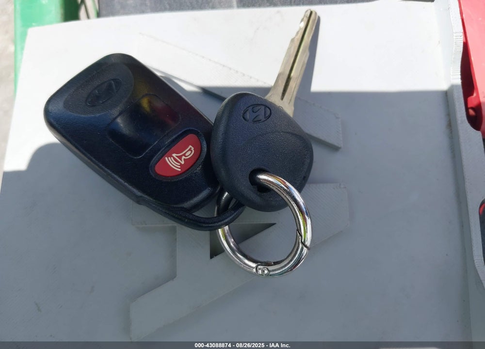 2013 HYUNDAI ELANTRA VIN: KMHDH4AE0DU686188