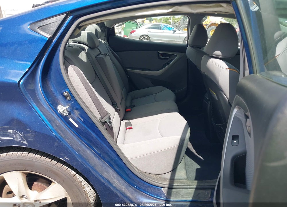 2013 HYUNDAI ELANTRA VIN: KMHDH4AE0DU686188