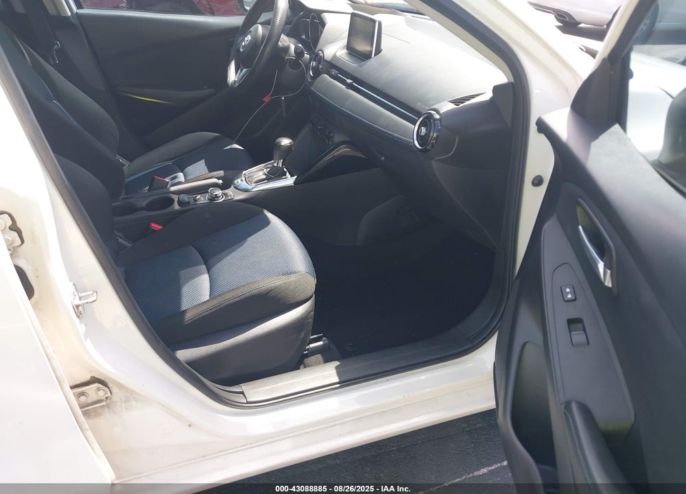 2018 TOYOTA YARIS VIN: 3MYDLBYV2JY300619