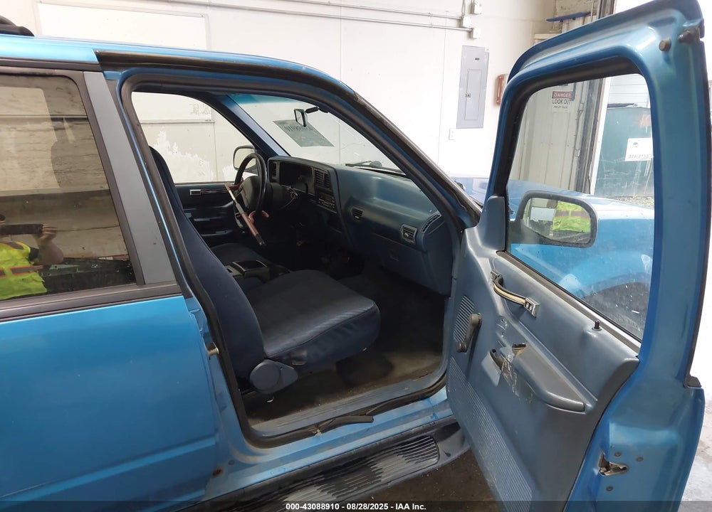 1994 FORD EXPLORER VIN: 1FMDU34X6RUB37430