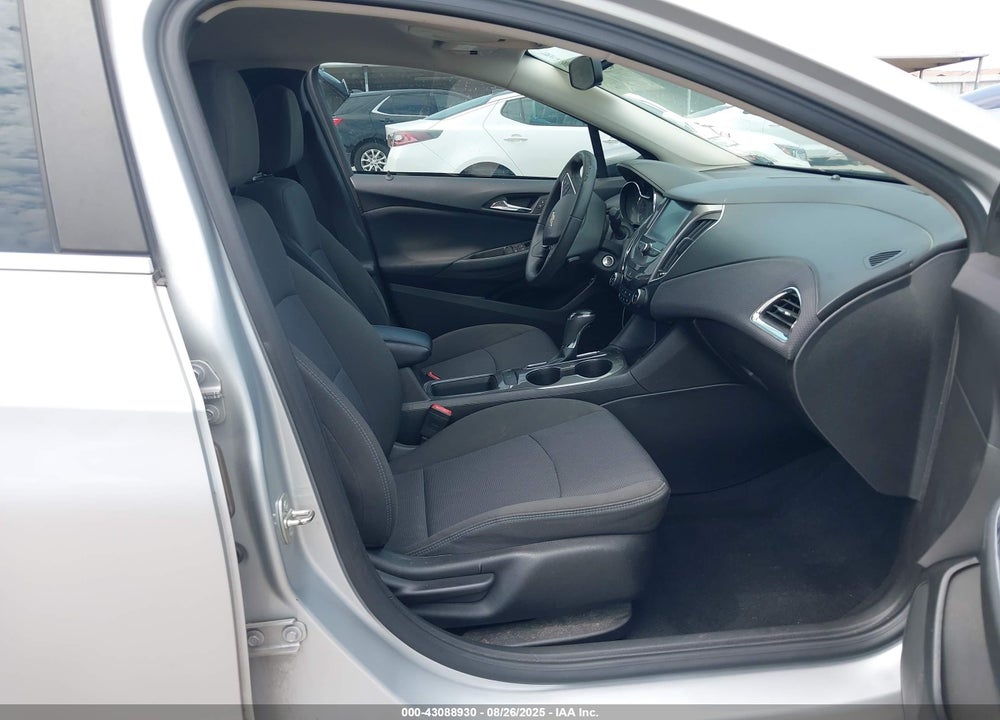 2018 CHEVROLET CRUZE VIN: 1G1BE5SM5J7166572