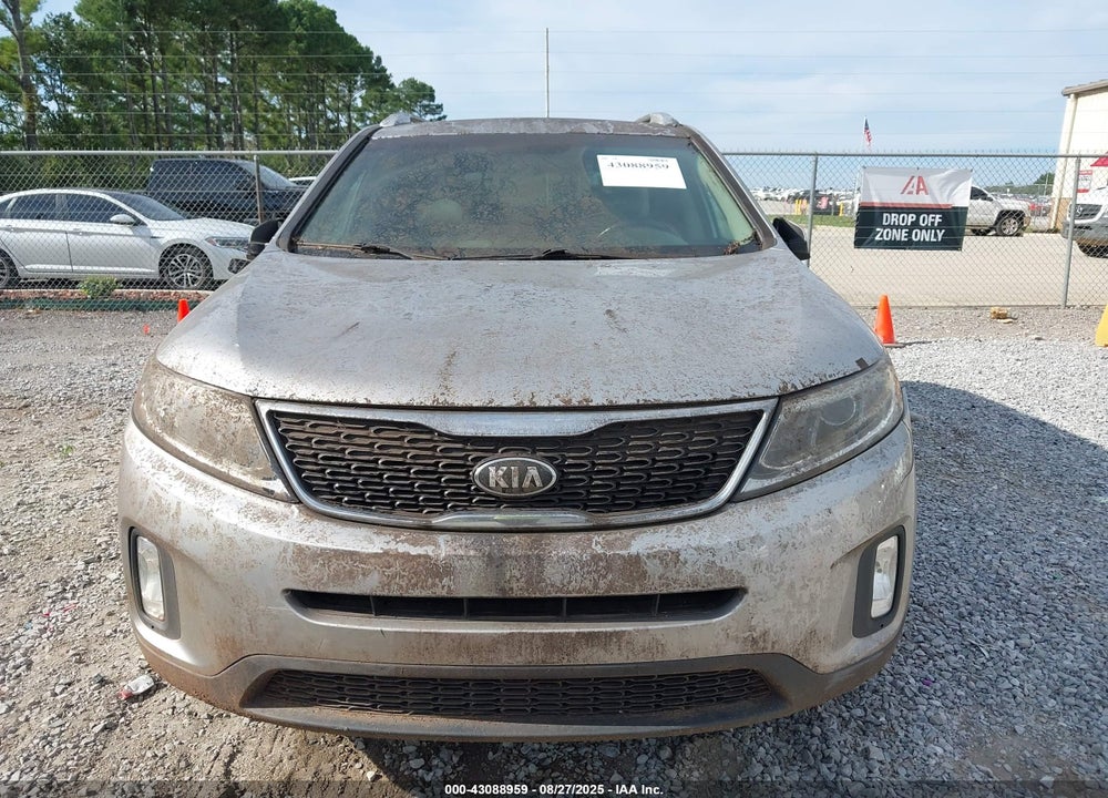 2014 KIA SORENTO LX VIN: 5XYKT4A63EG509494