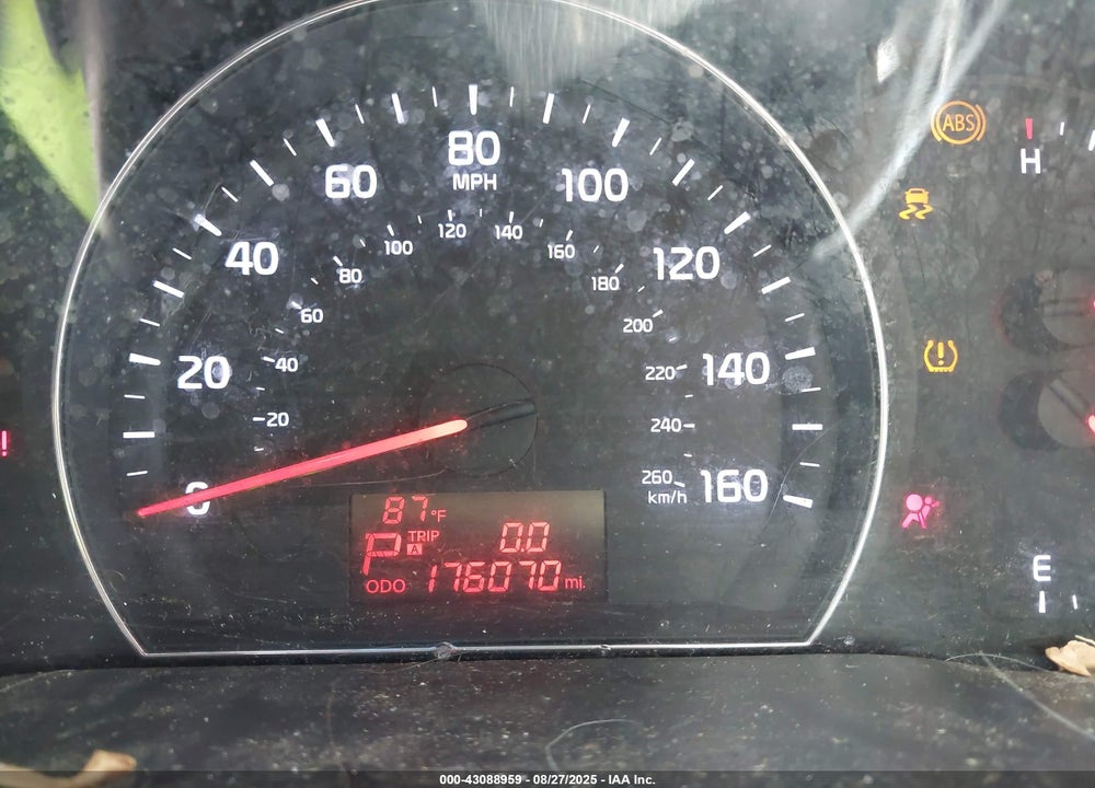 2014 KIA SORENTO LX VIN: 5XYKT4A63EG509494