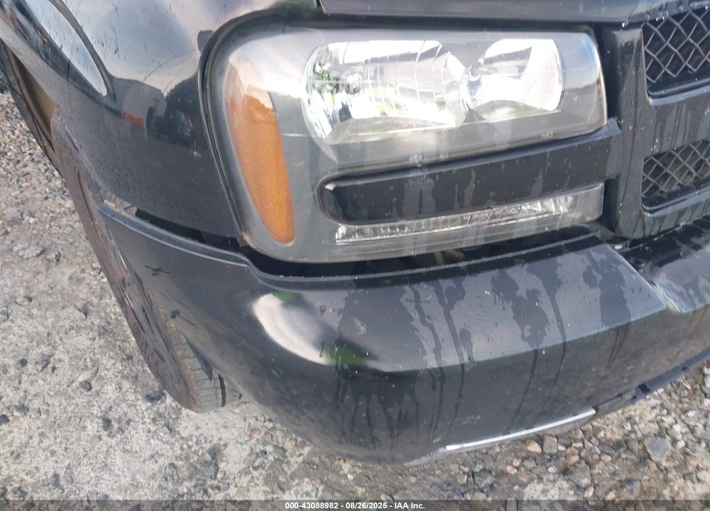 2005 CHEVROLET TRAILBLAZER LT VIN: 1GNDT13S752262287