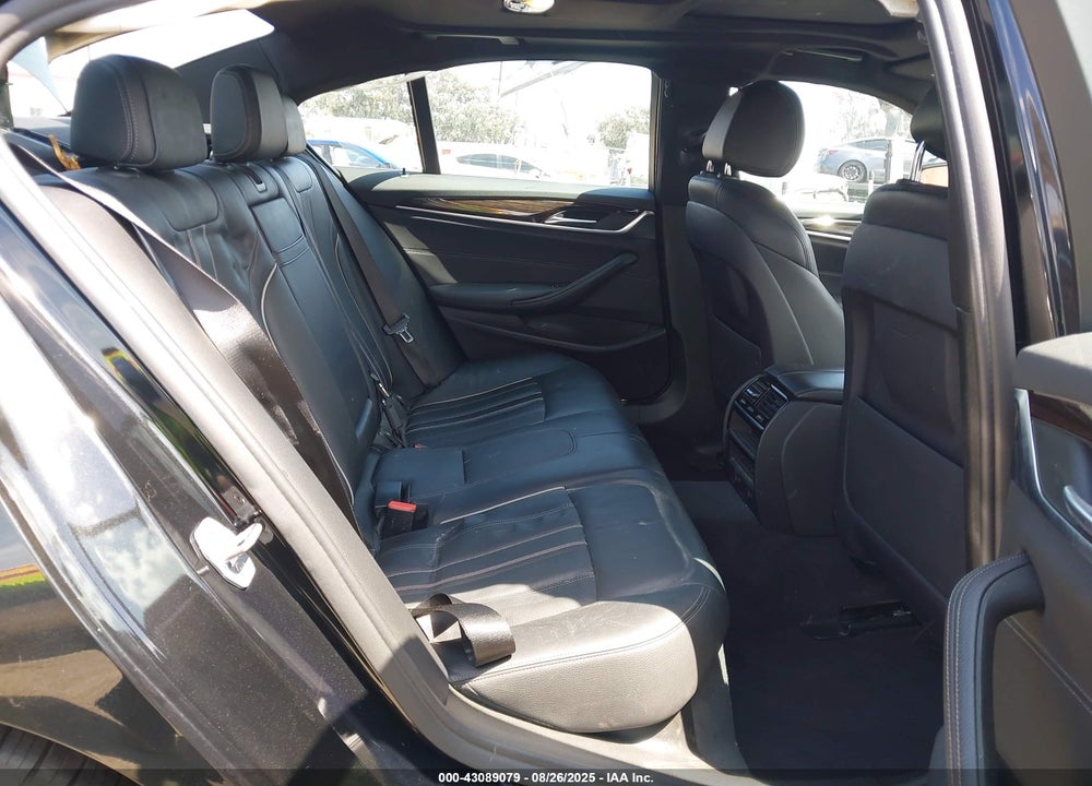 2019 BMW 5 SERIES VIN: WBAJA5C54KWW07683