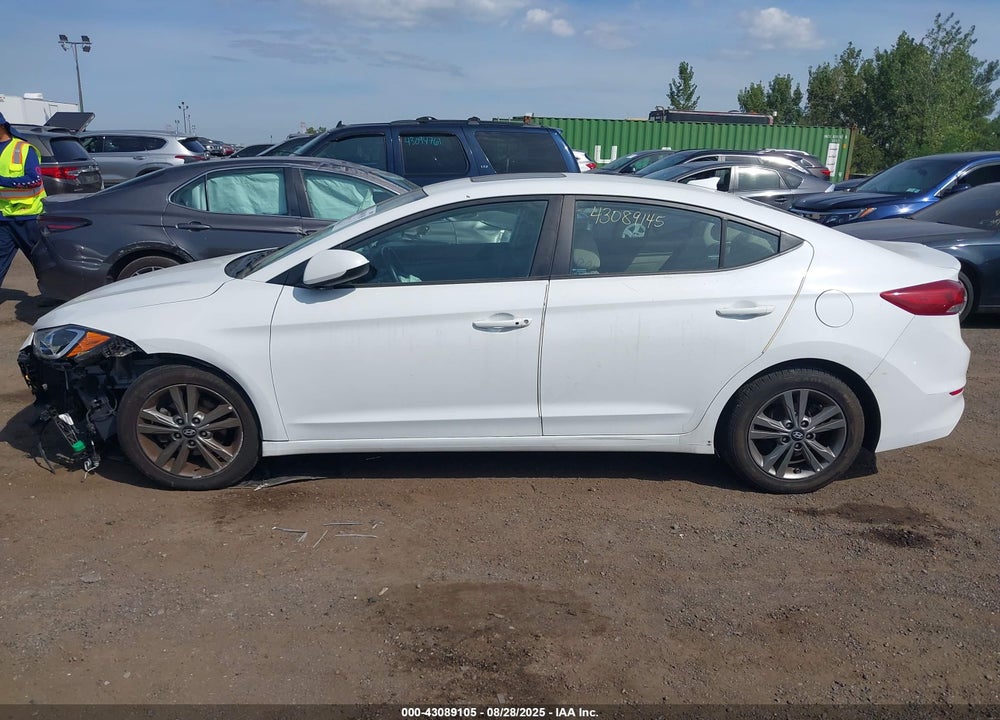 2018 HYUNDAI ELANTRA VIN: 5NPD84LF1JH257304