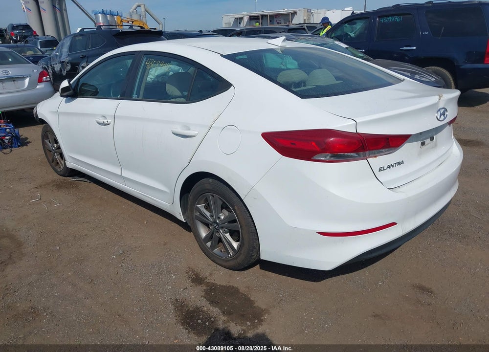 2018 HYUNDAI ELANTRA VIN: 5NPD84LF1JH257304