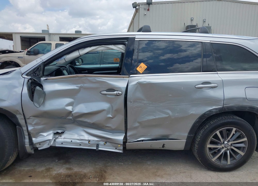2018 TOYOTA HIGHLANDER VIN: 5TDJZRFH8JS525186