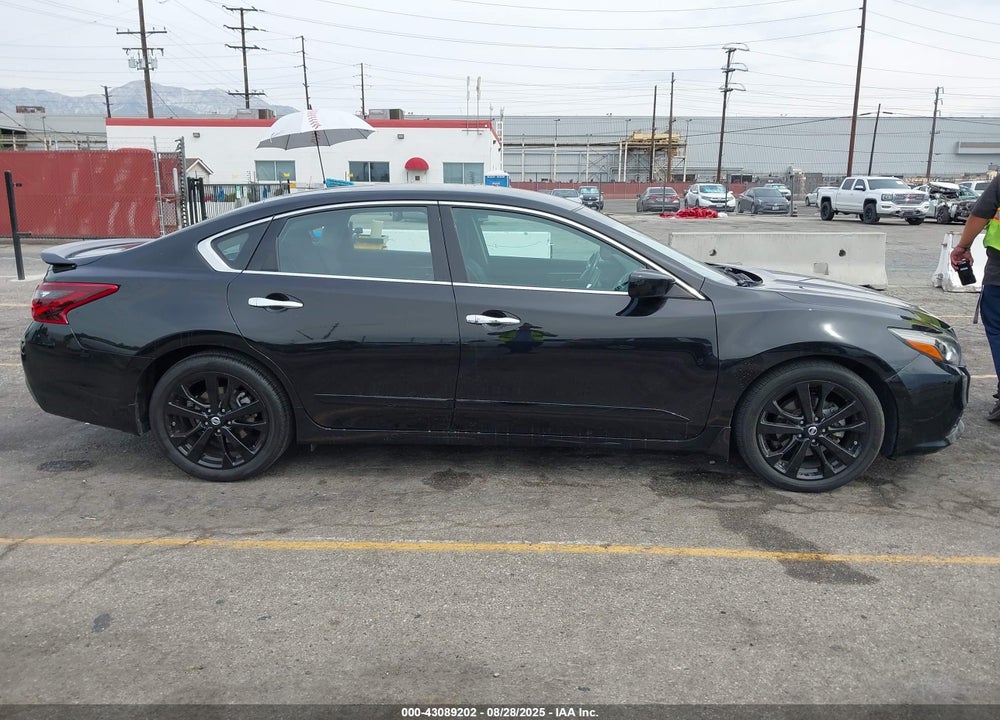 2017 NISSAN ALTIMA VIN: 1N4AL3APXHC236776