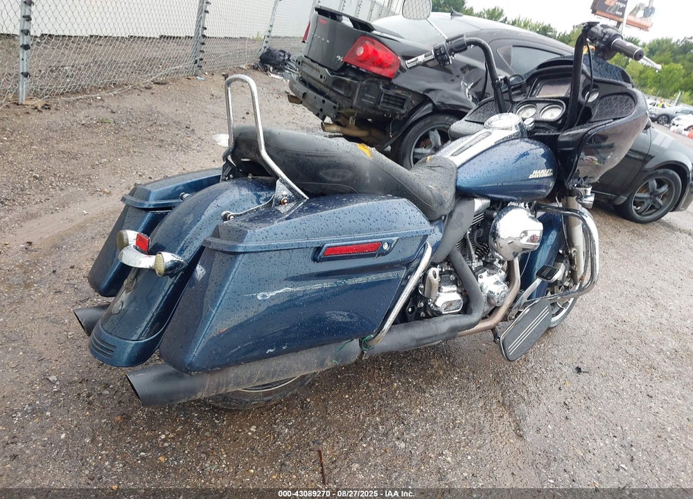 2016 HARLEY-DAVIDSON FLTRXS ROAD GLIDE SPECIAL VIN: 1HD1KTM16GB617371