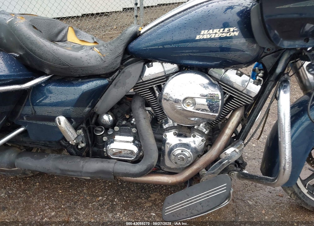 2016 HARLEY-DAVIDSON FLTRXS ROAD GLIDE SPECIAL VIN: 1HD1KTM16GB617371