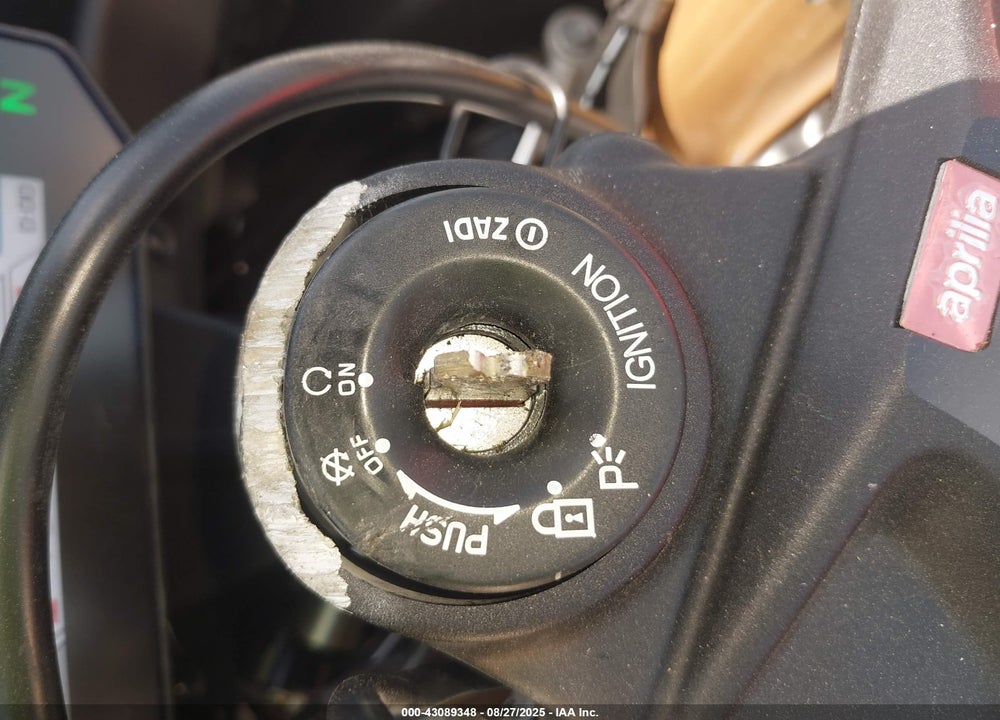 2022 APRILIA RSV4 1100 FACTORY VIN: ZD4KYUB06NS000493