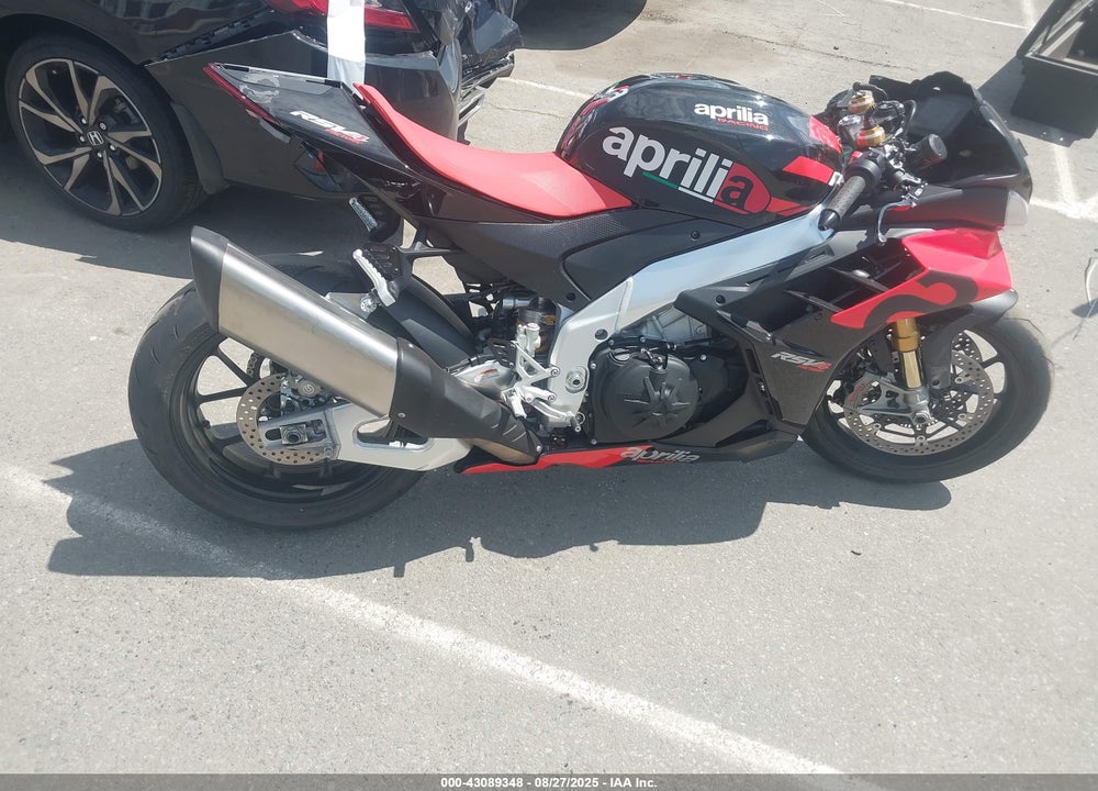 2022 APRILIA RSV4 1100 FACTORY VIN: ZD4KYUB06NS000493