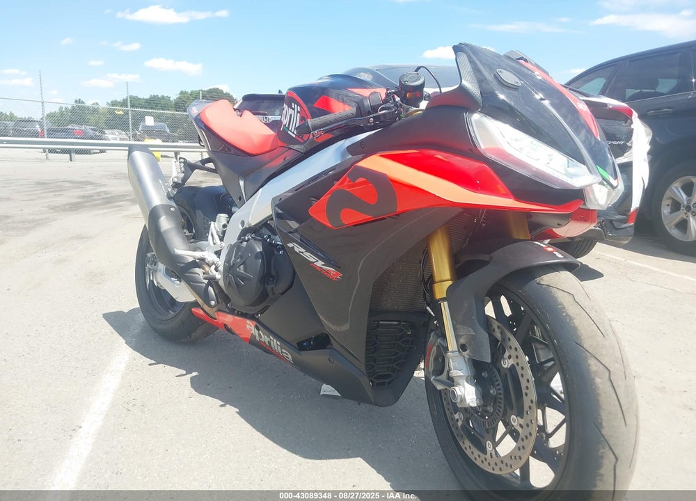 2022 APRILIA RSV4 1100 FACTORY VIN: ZD4KYUB06NS000493