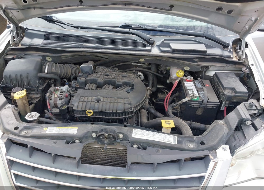2009 CHRYSLER TOWN & COUNTRY VIN: 2A8HR64X49R558027