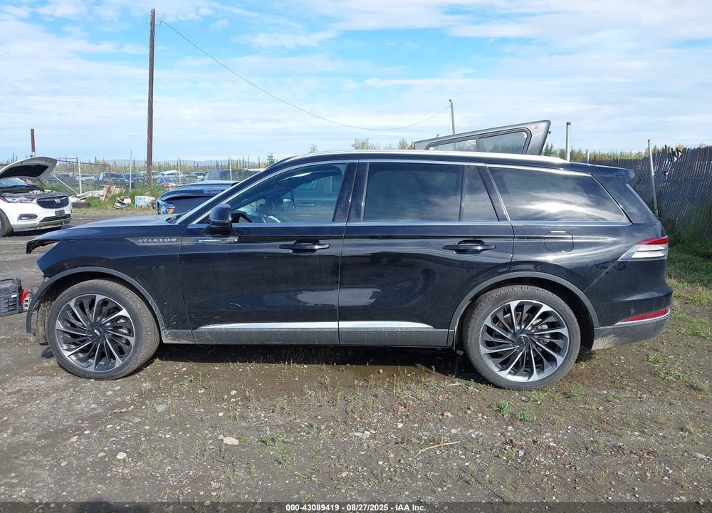 2023 LINCOLN AVIATOR RESERVE VIN: 5LM5J7XC5PGL10697