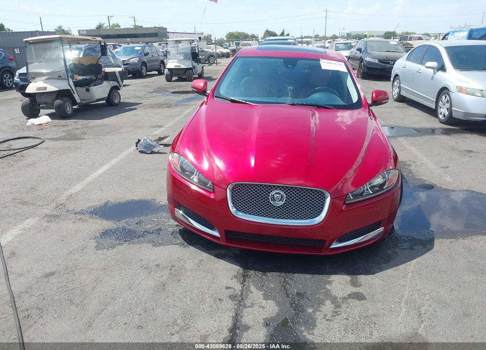 2013 JAGUAR XF VIN: SAJWA0E76D8S65754