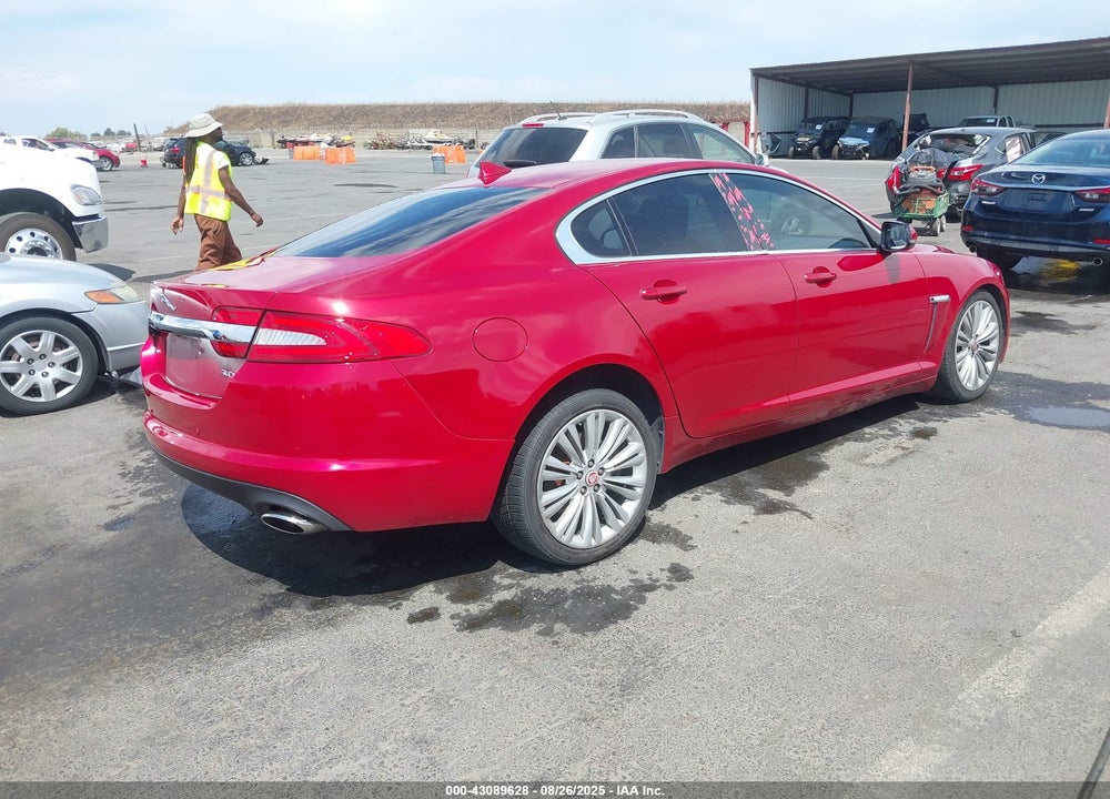 2013 JAGUAR XF VIN: SAJWA0E76D8S65754