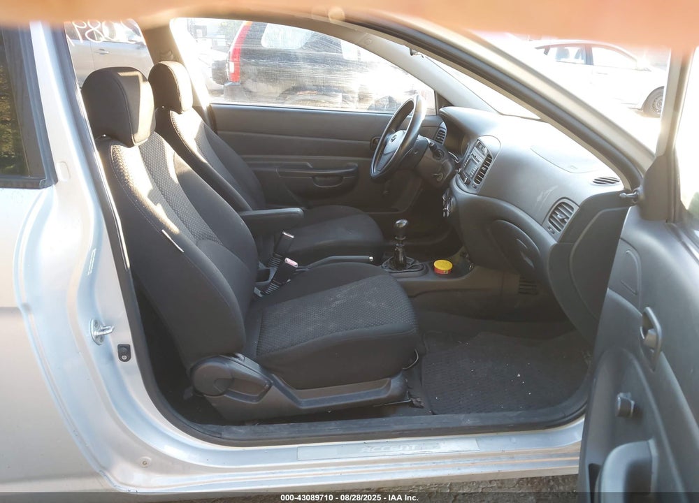 2008 HYUNDAI ACCENT VIN: KMHCM36CX8U084025